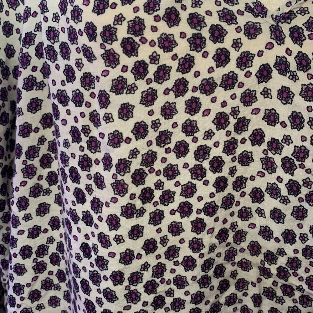 Forever 21 Purple & Cream Floral Lightweight Long Sleeve Top 3X - Picture 4 of 10